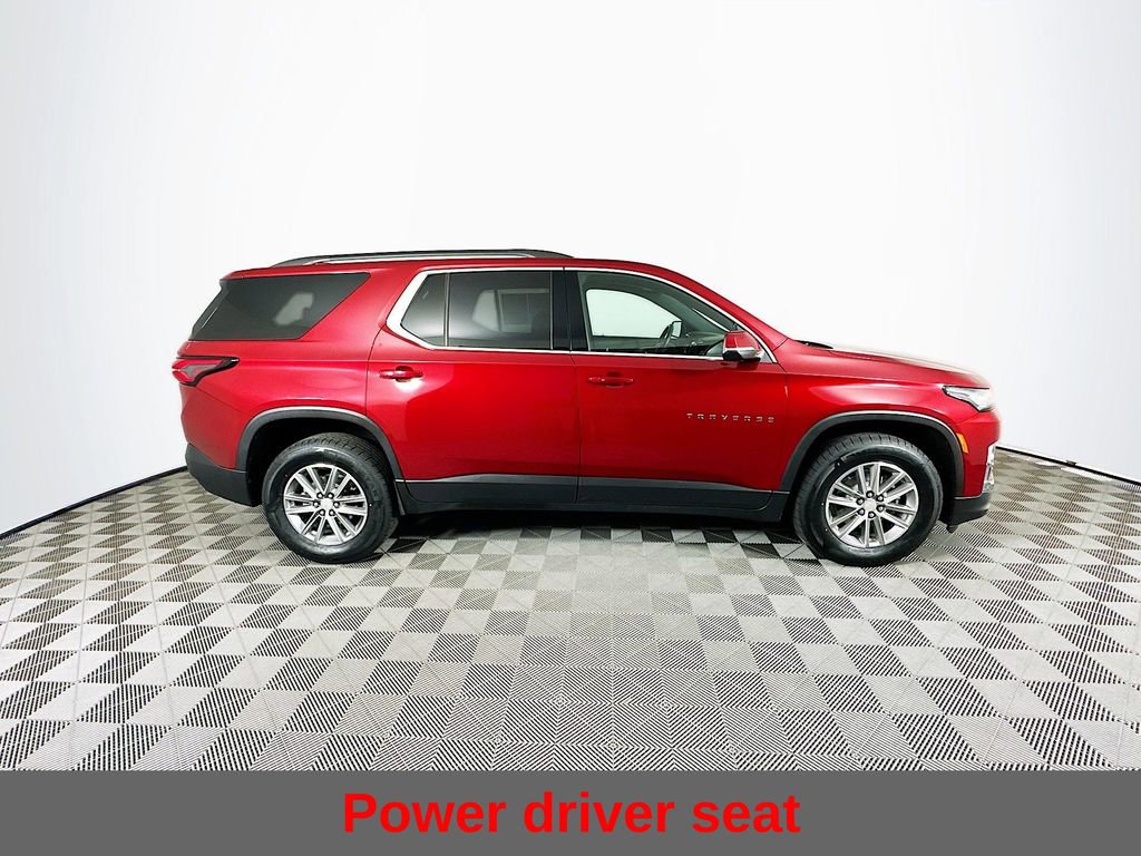 Used 2023 Chevrolet Traverse LT image 12