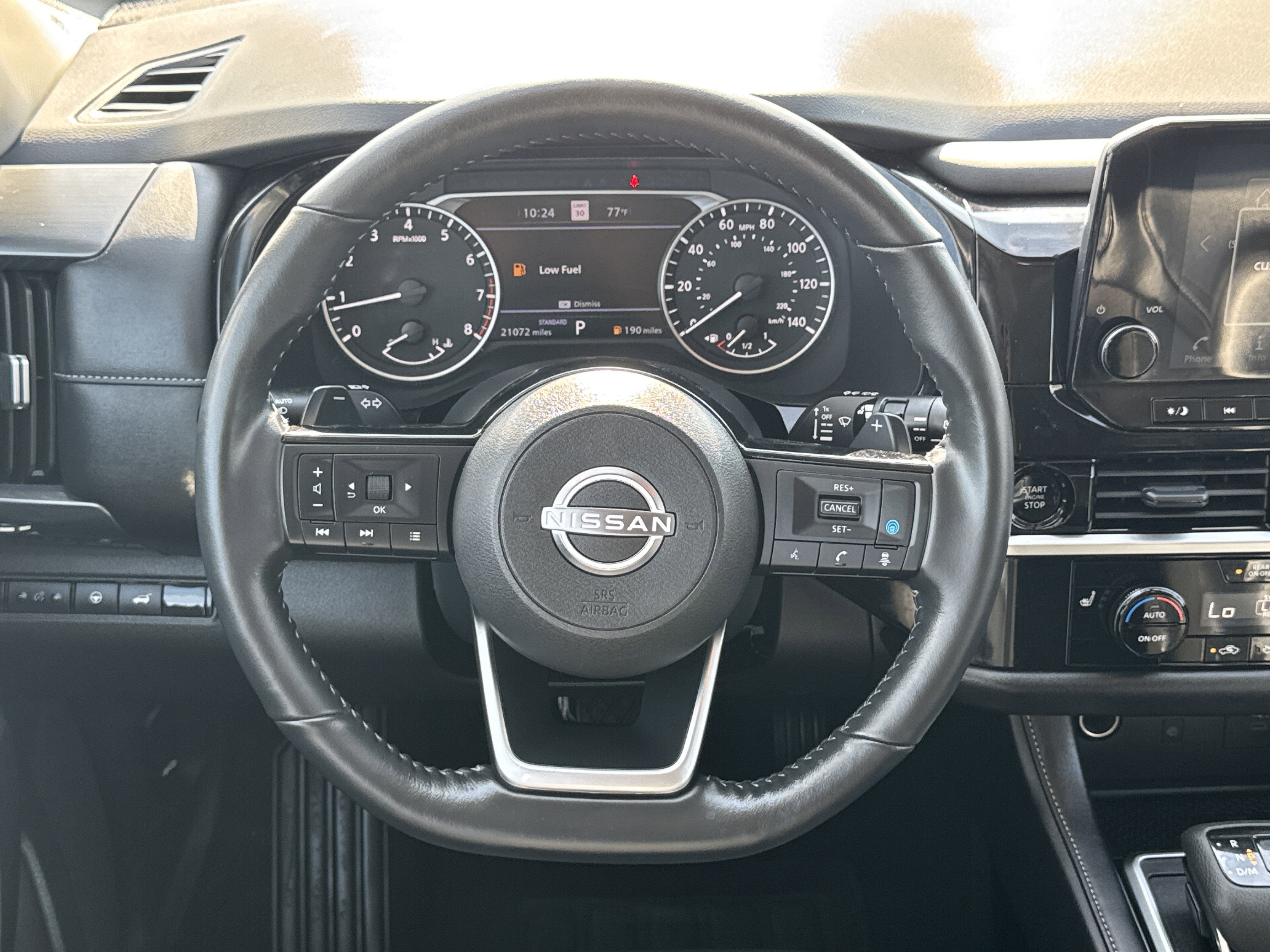 Used 2025 Nissan Pathfinder SL image 14