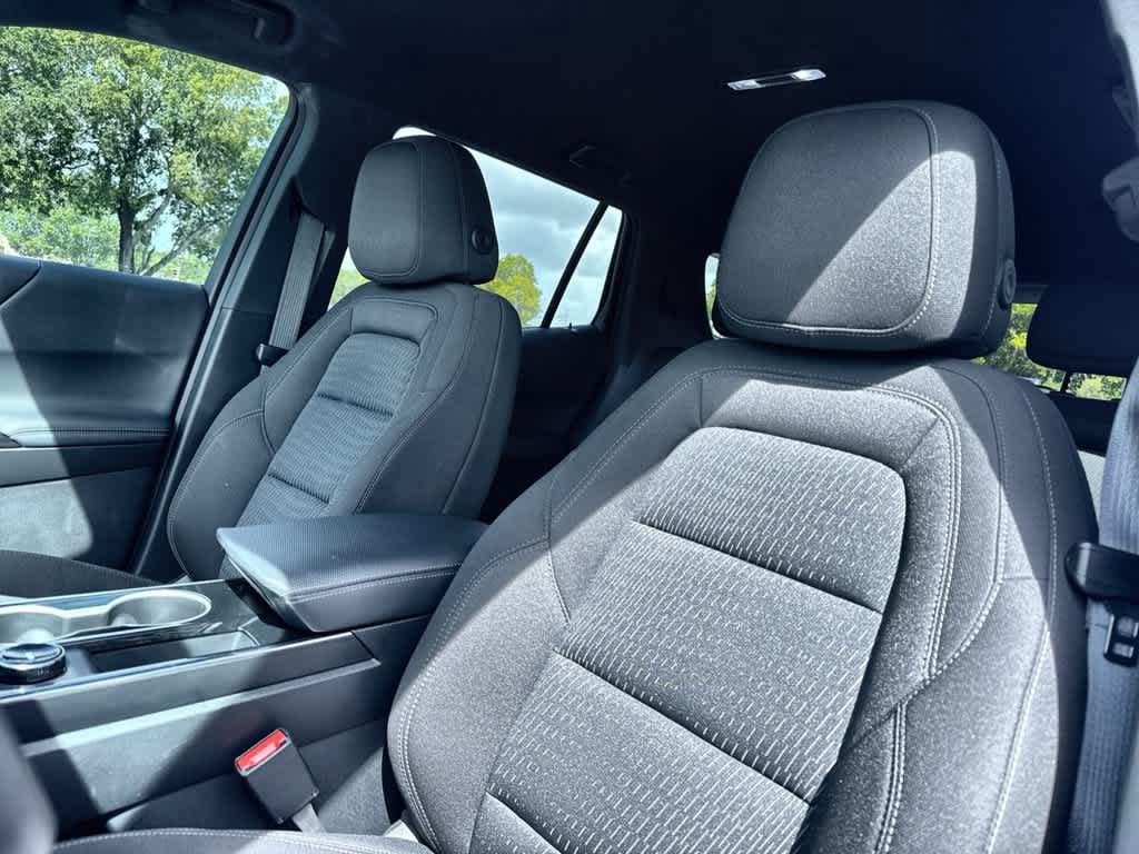 Used 2026 Chevrolet Equinox LT w/ Midnight Edition FWD image 14