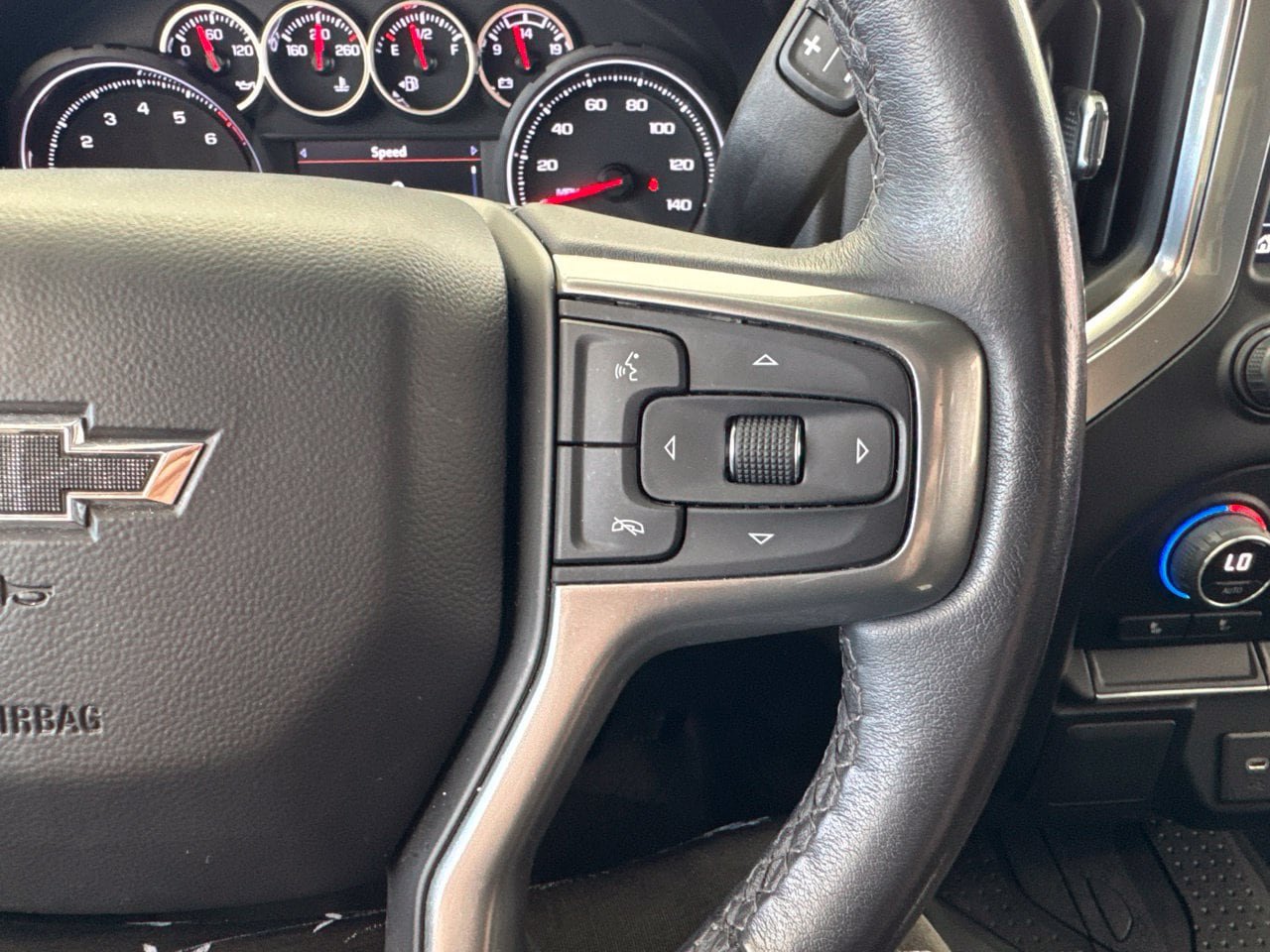 Used 2022 Chevrolet Silverado 1500 RST w/ Redline Edition AWD/4WD image 19