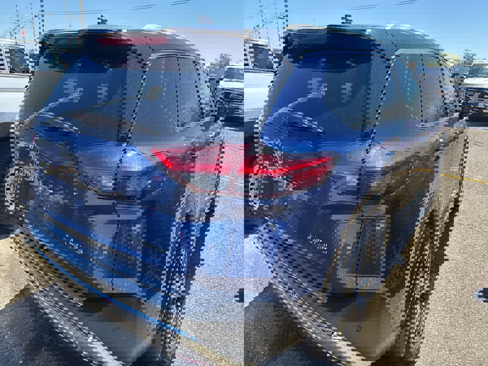 Used 2022 Nissan Rogue Platinum w/ Head-Up Display Package image 9