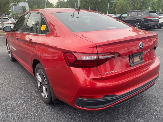 Used 2022 Volkswagen Jetta SE FWD image 3