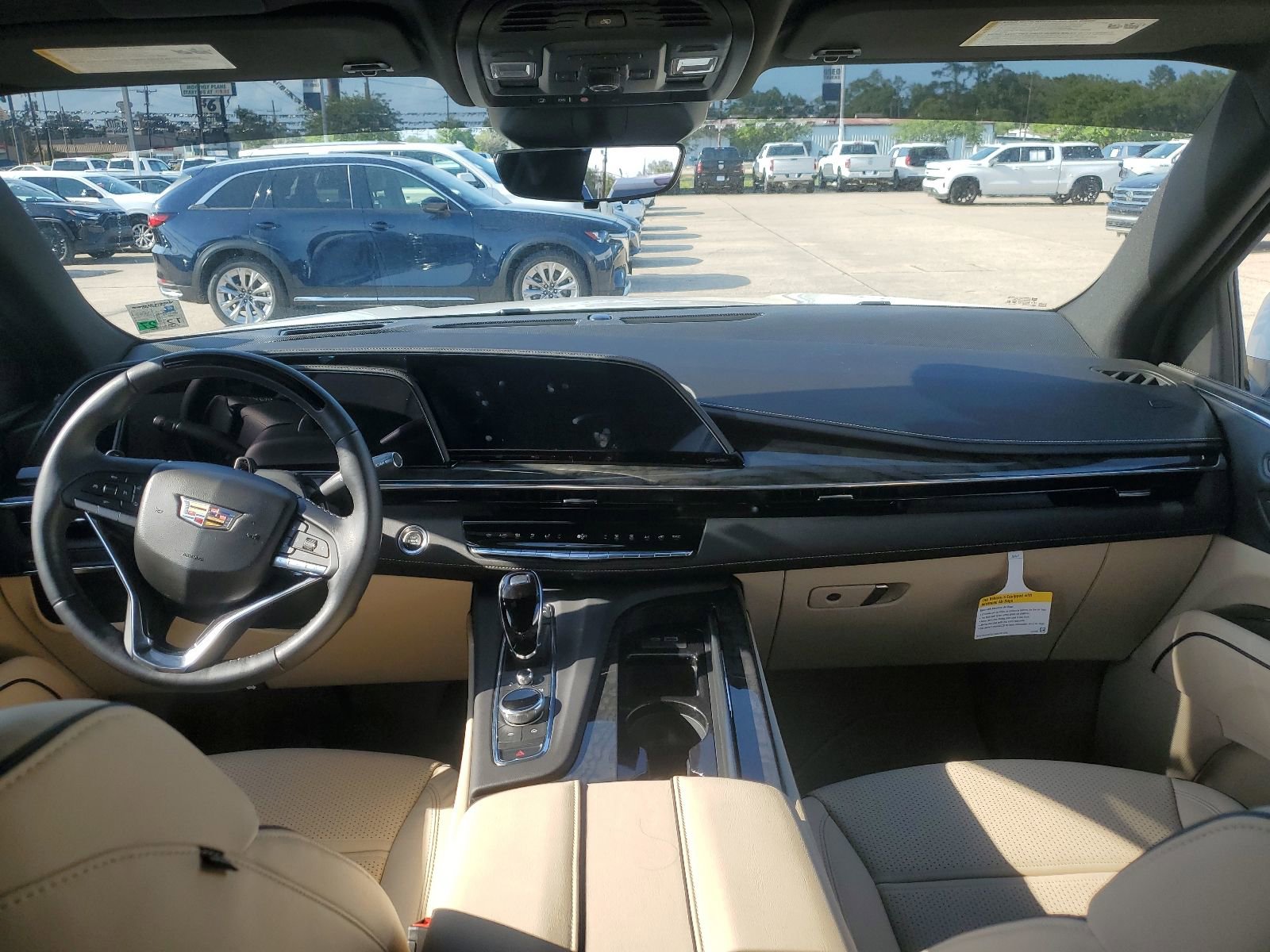 Used 2024 Cadillac Escalade Premium Luxury image 9