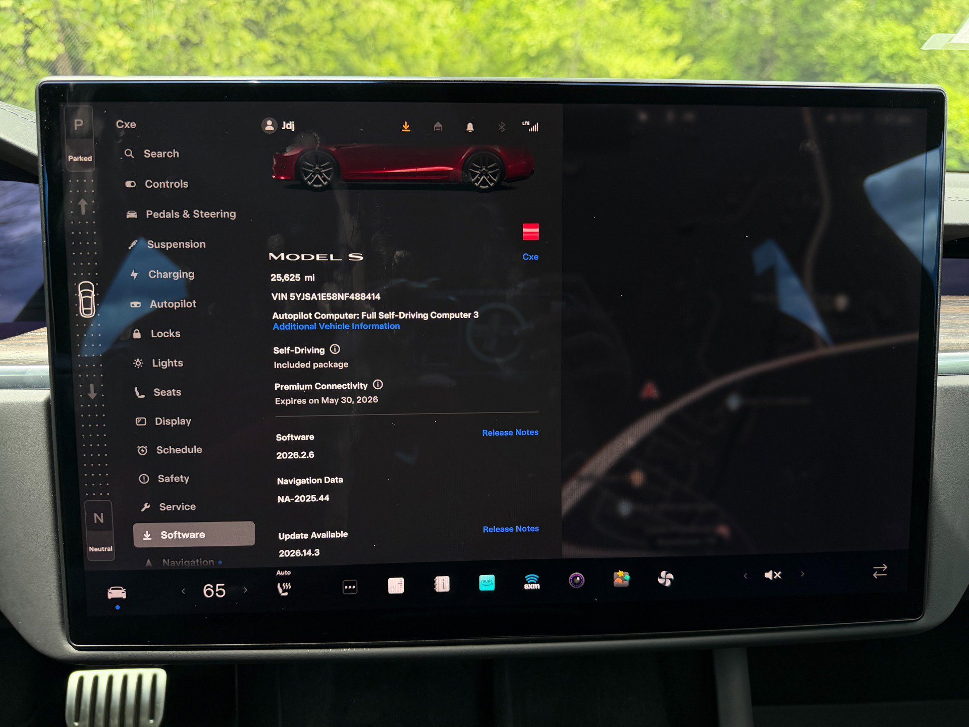 Used 2022 Tesla Model S AWD/4WD image 39