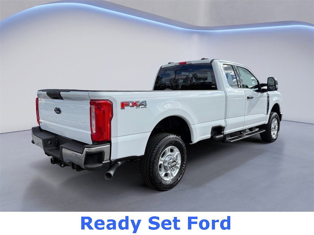 New 2026 Ford F350 XLT image 3