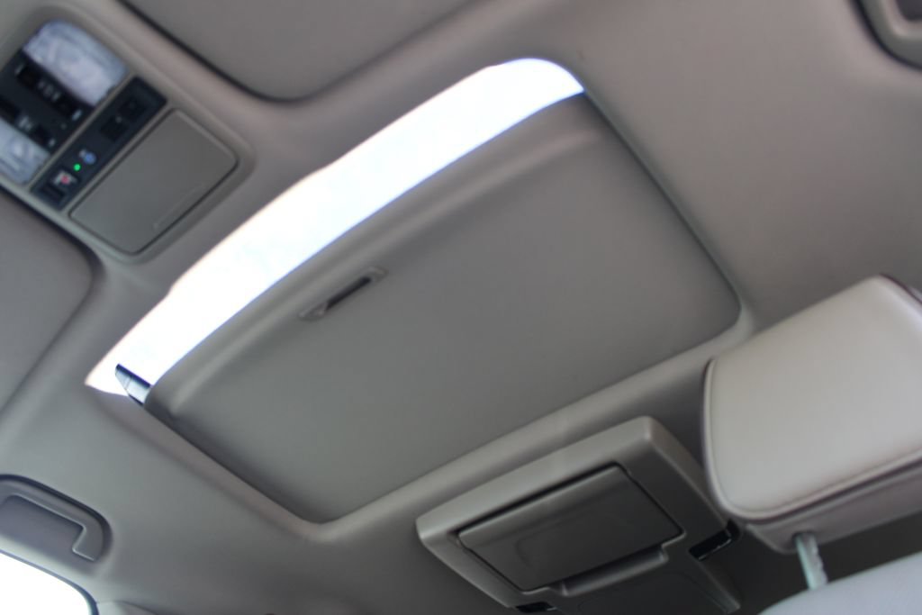 Used 2023 Honda Odyssey Elite image 32