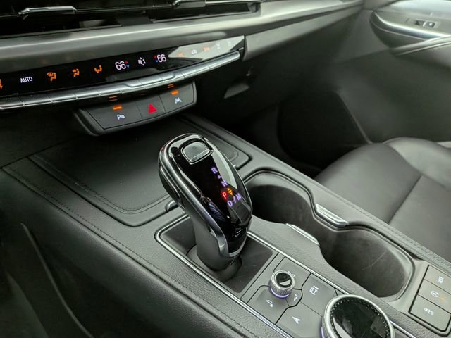 Used 2025 Cadillac XT4 Premium Luxury FWD image 18