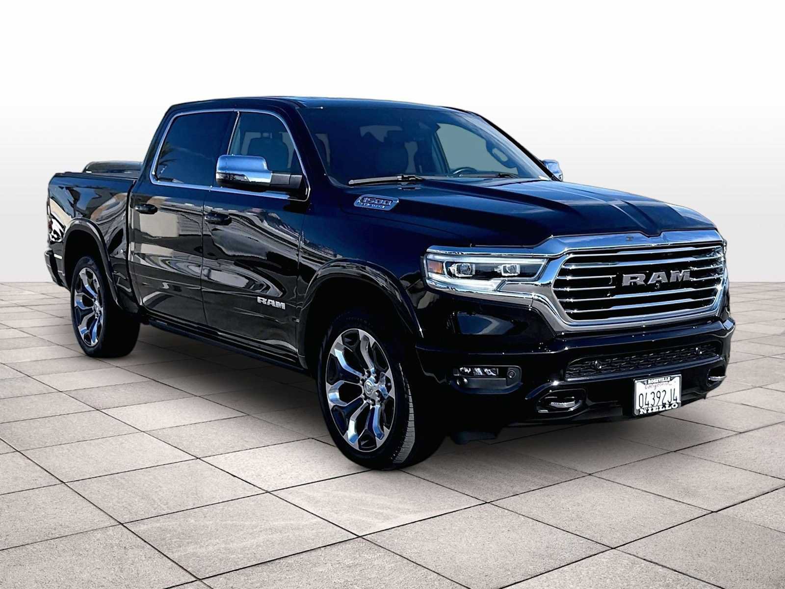 Used 2024 RAM 1500 Limited AWD/4WD image 2