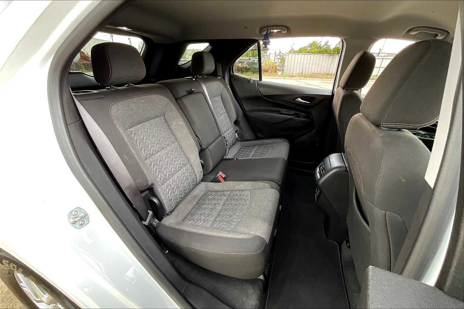 Used 2024 Chevrolet Equinox LT image 33