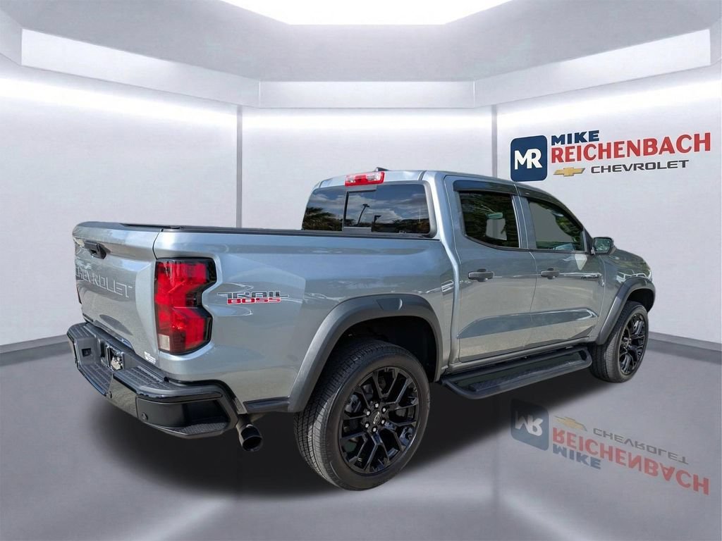 Used 2024 Chevrolet Colorado Trail Boss w/ LPO, Dark Essentials Package AWD/4WD image 4