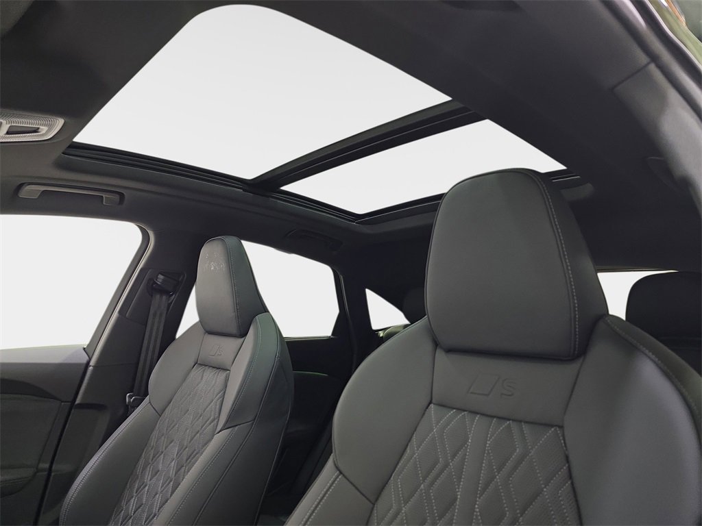 New 2025 Audi SQ5 Prestige image 30