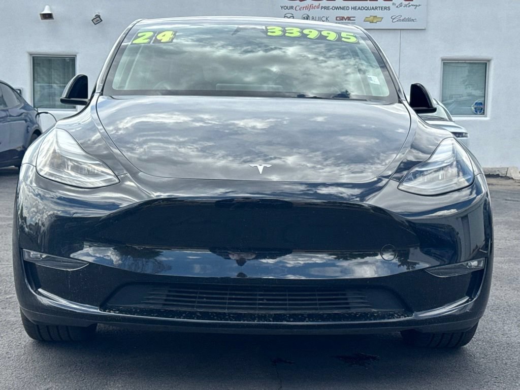 Used 2024 Tesla Model Y Long Range AWD/4WD image 3