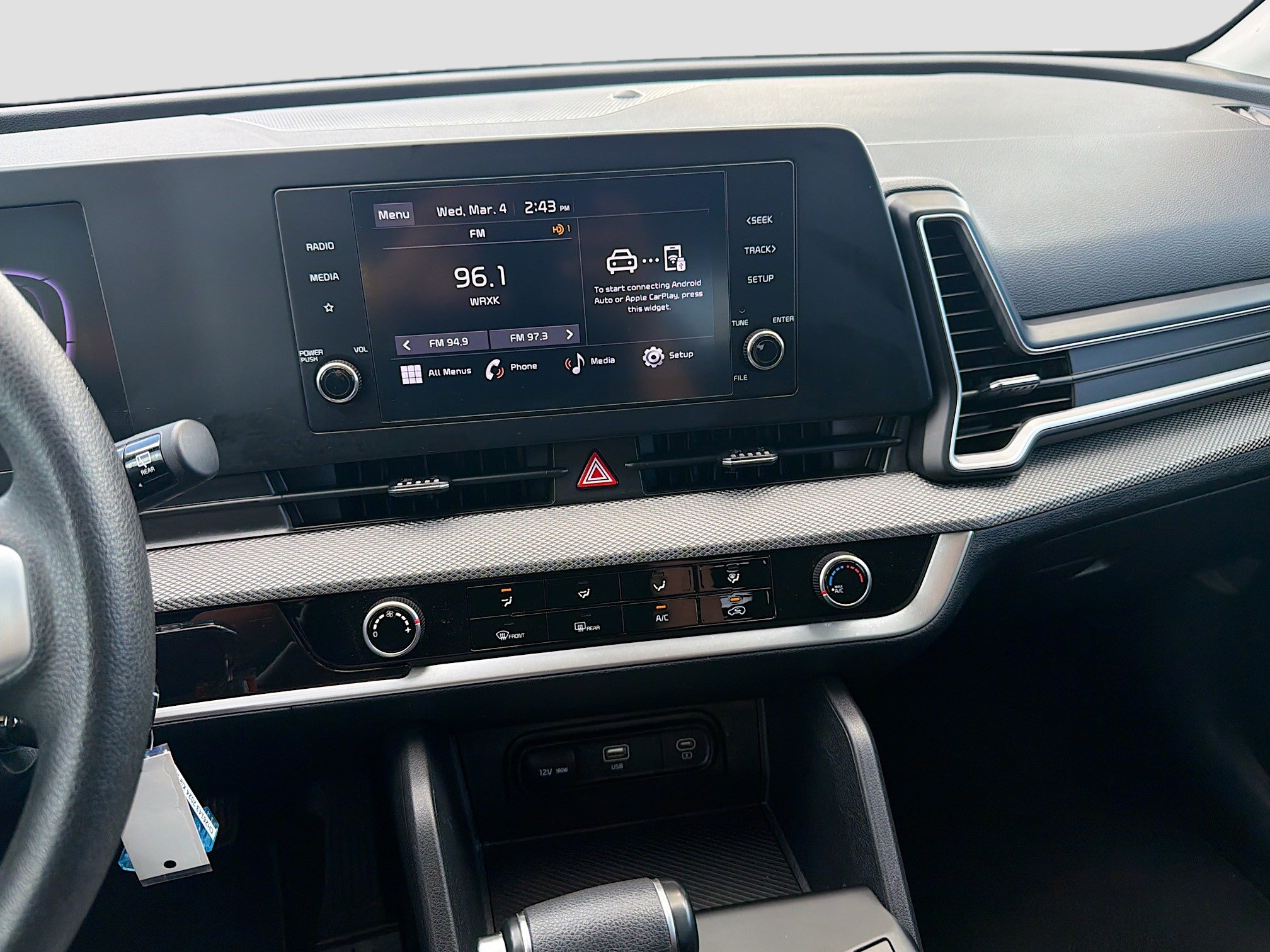 Used 2024 Kia Sportage LX image 25