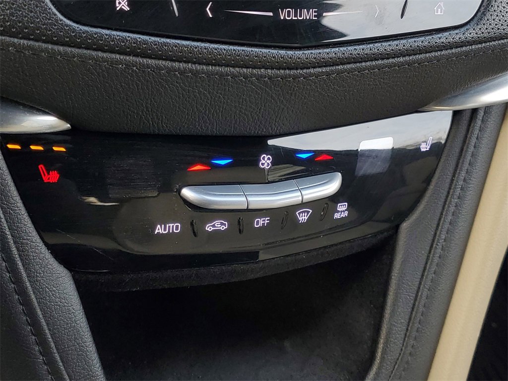 Used 2018 Cadillac XT5 Luxury w/ Driver Awareness Package image 21