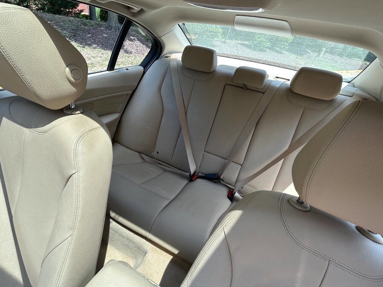 Used 2016 BMW 320i xDrive Sedan image 23