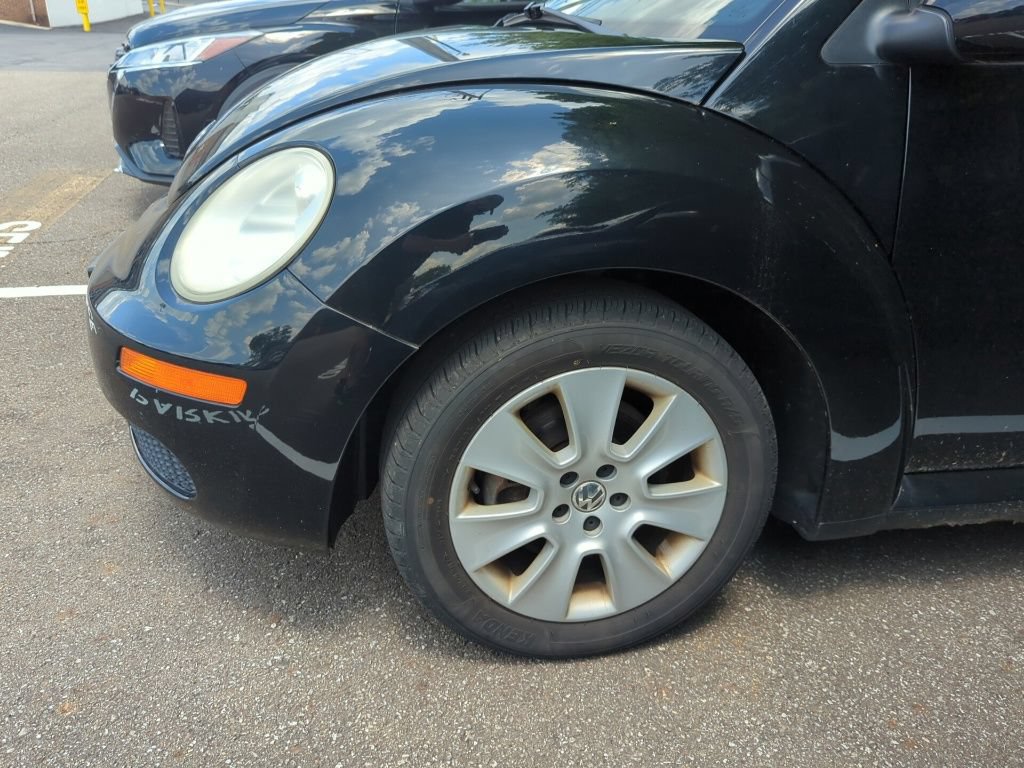 Used 2008 Volkswagen Beetle S FWD image 3