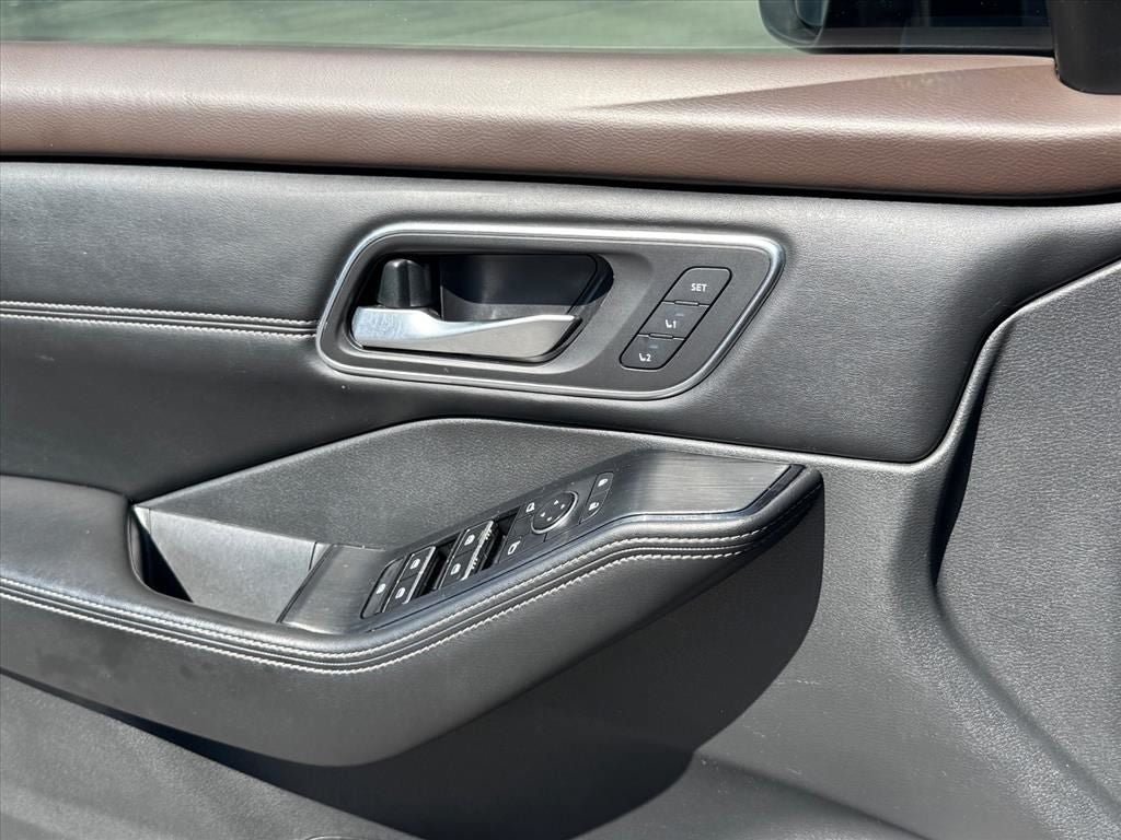 Used 2021 Nissan Rogue SL w/ Premium Package FWD image 22
