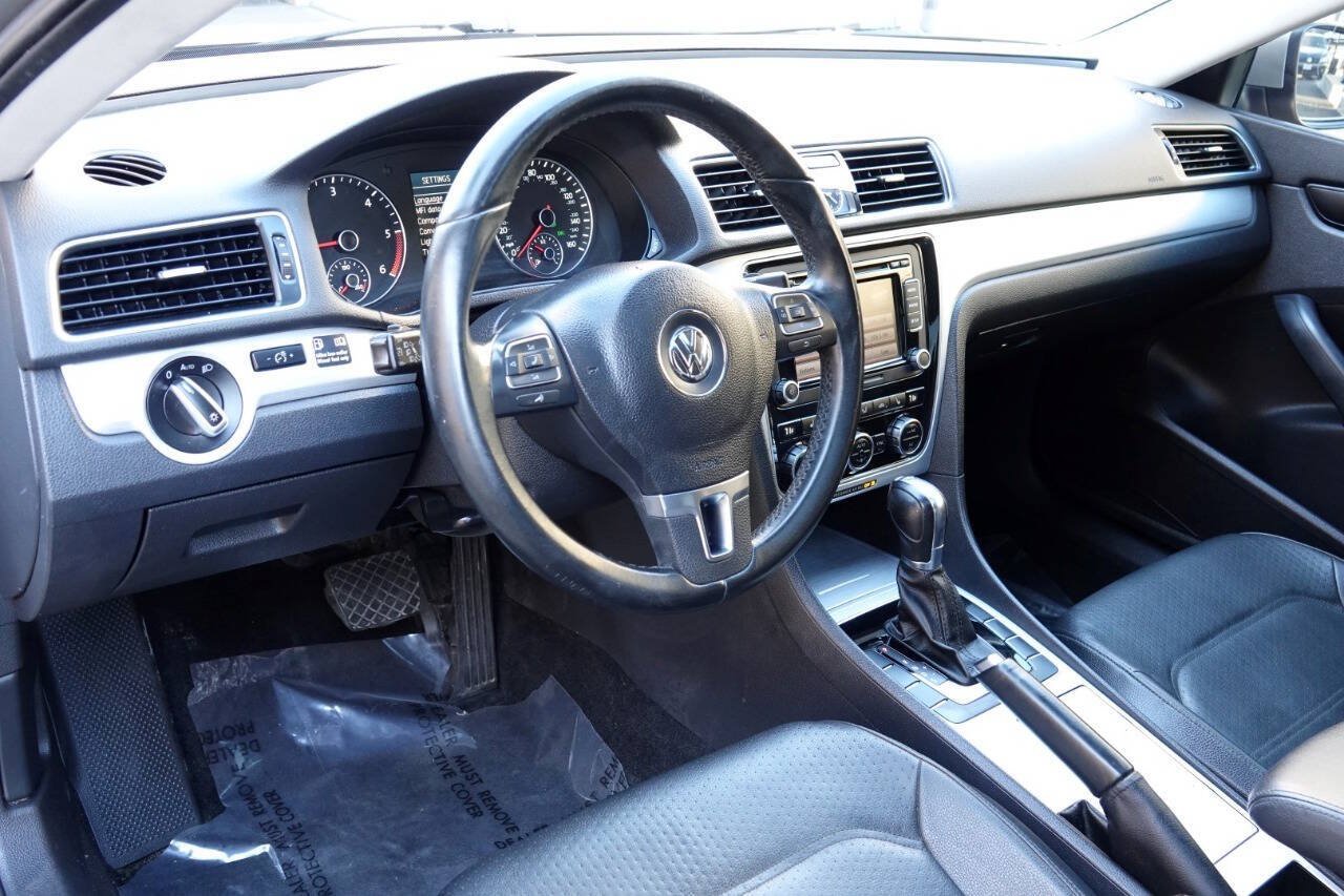 Used 2012 Volkswagen Passat TDI SE FWD image 49