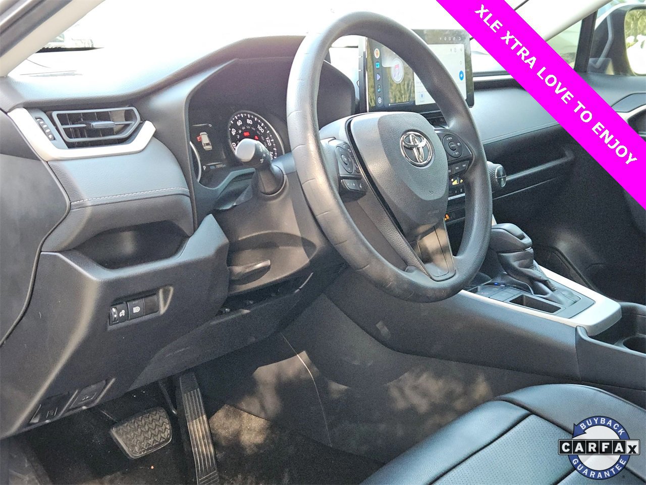 Used 2021 Toyota RAV4 XLE image 9