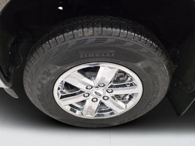 Used 2022 Ford F150 XLT w/ Trailer Tow Package image 10