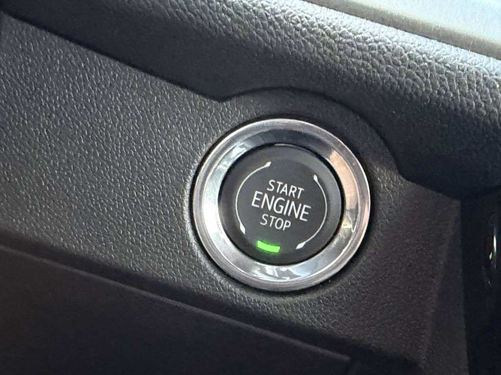 Used 2026 Chevrolet Traverse LT FWD image 31