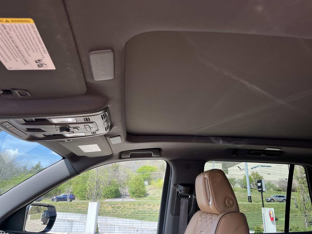 Certified 2024 Cadillac Escalade Premium Luxury w/ Performance Package image 30