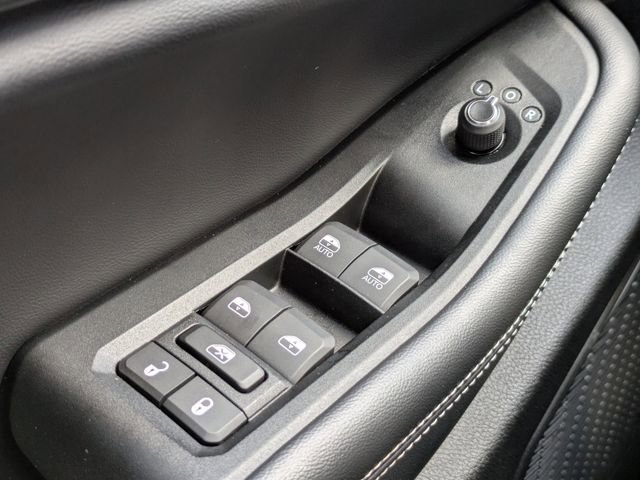 Used 2024 Jeep Grand Cherokee L Laredo image 29