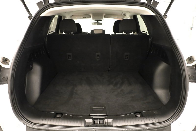 Used 2022 Ford Escape SE w/ SE Sport Appearance Package image 33