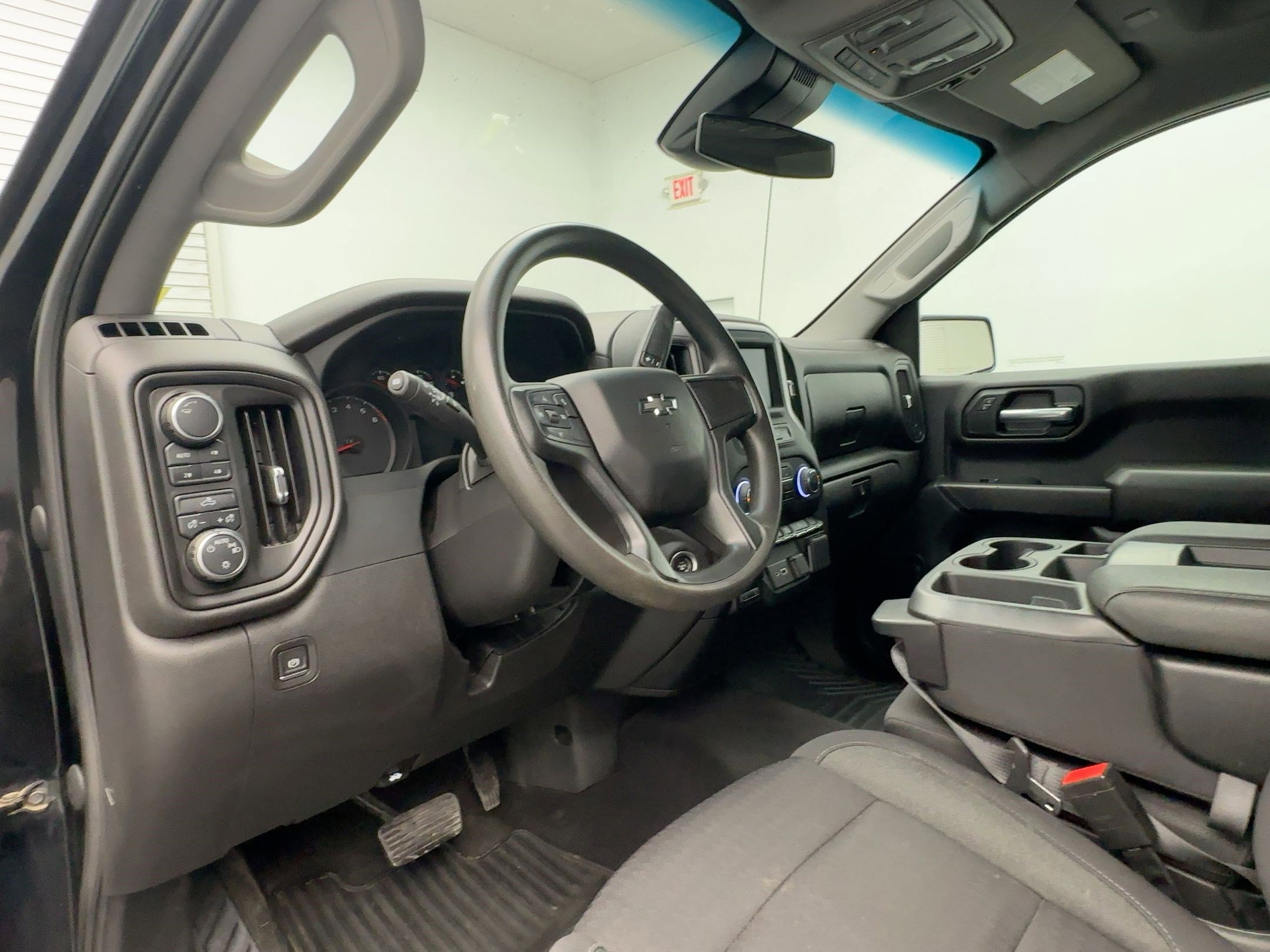 Certified 2023 Chevrolet Silverado 1500 Custom Trail Boss w/ LPO, Dark Essentials Package image 4