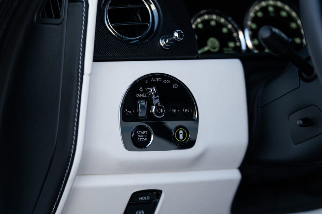 Used 2022 Rolls-Royce Cullinan image 27