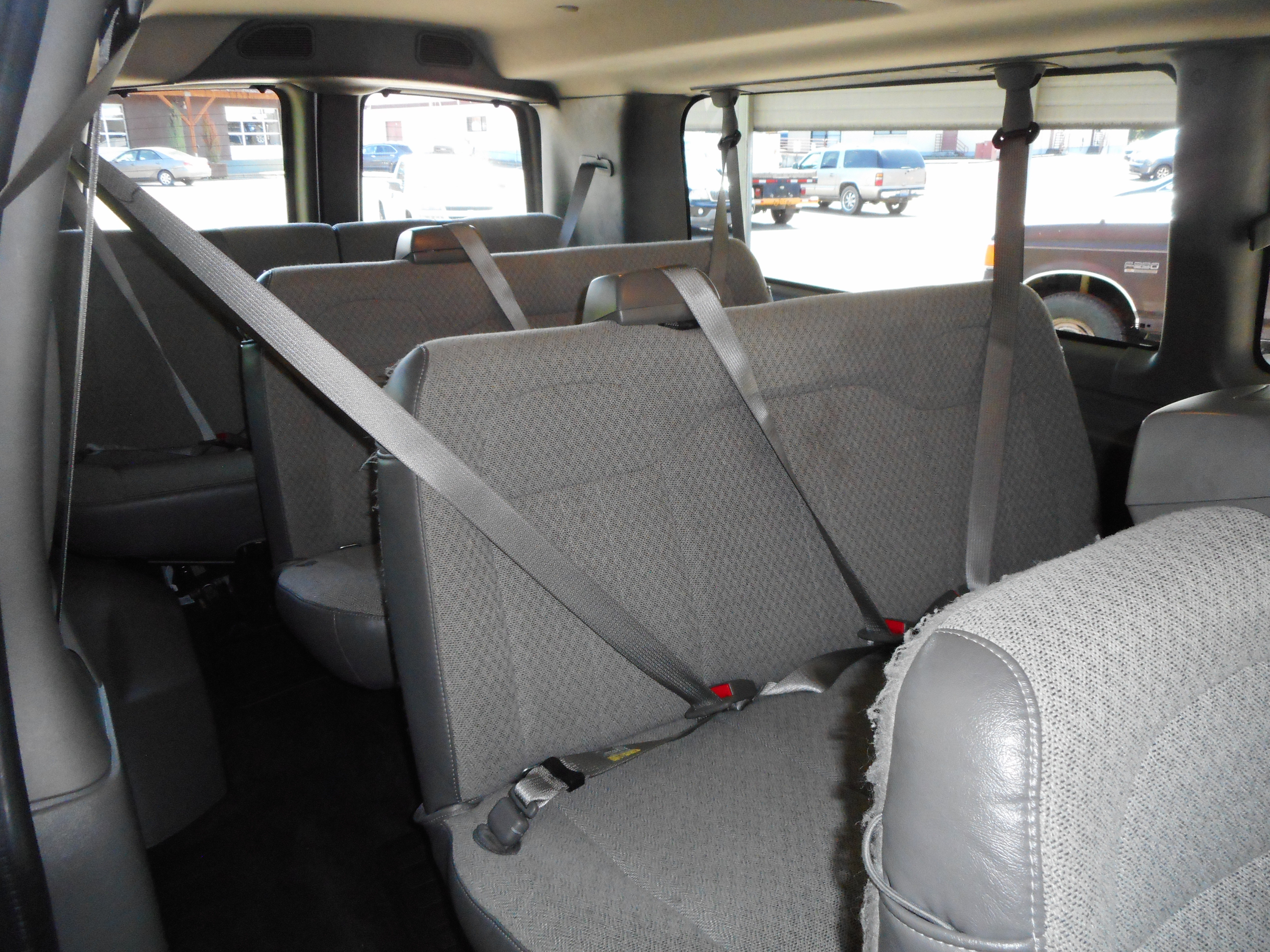 Used 2016 Chevrolet Express 3500 LT w/ LT Preferred Equipment Group RWD image 21