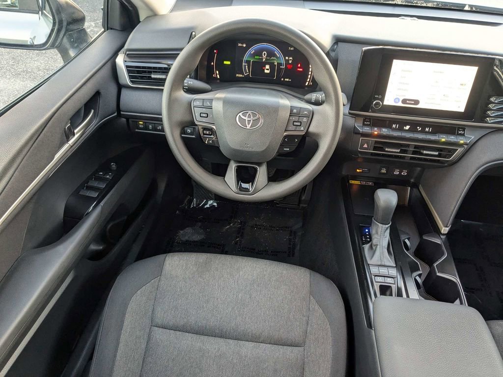 Used 2025 Toyota Camry LE image 15