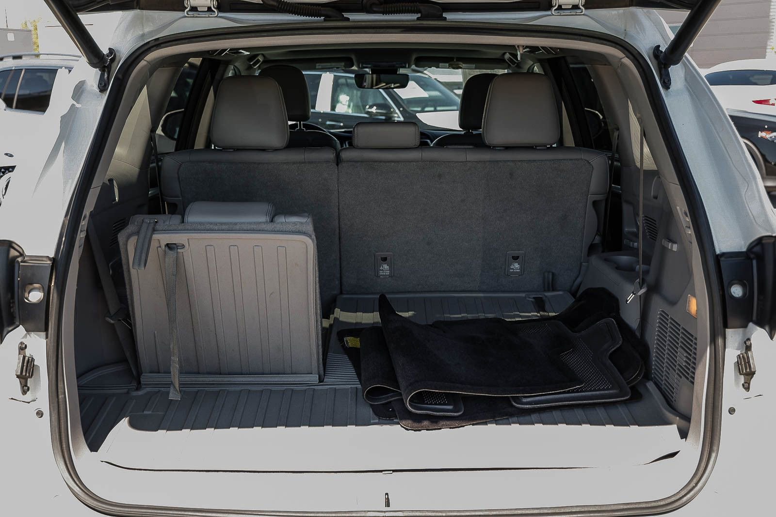 Used 2017 Toyota Highlander XLE image 27