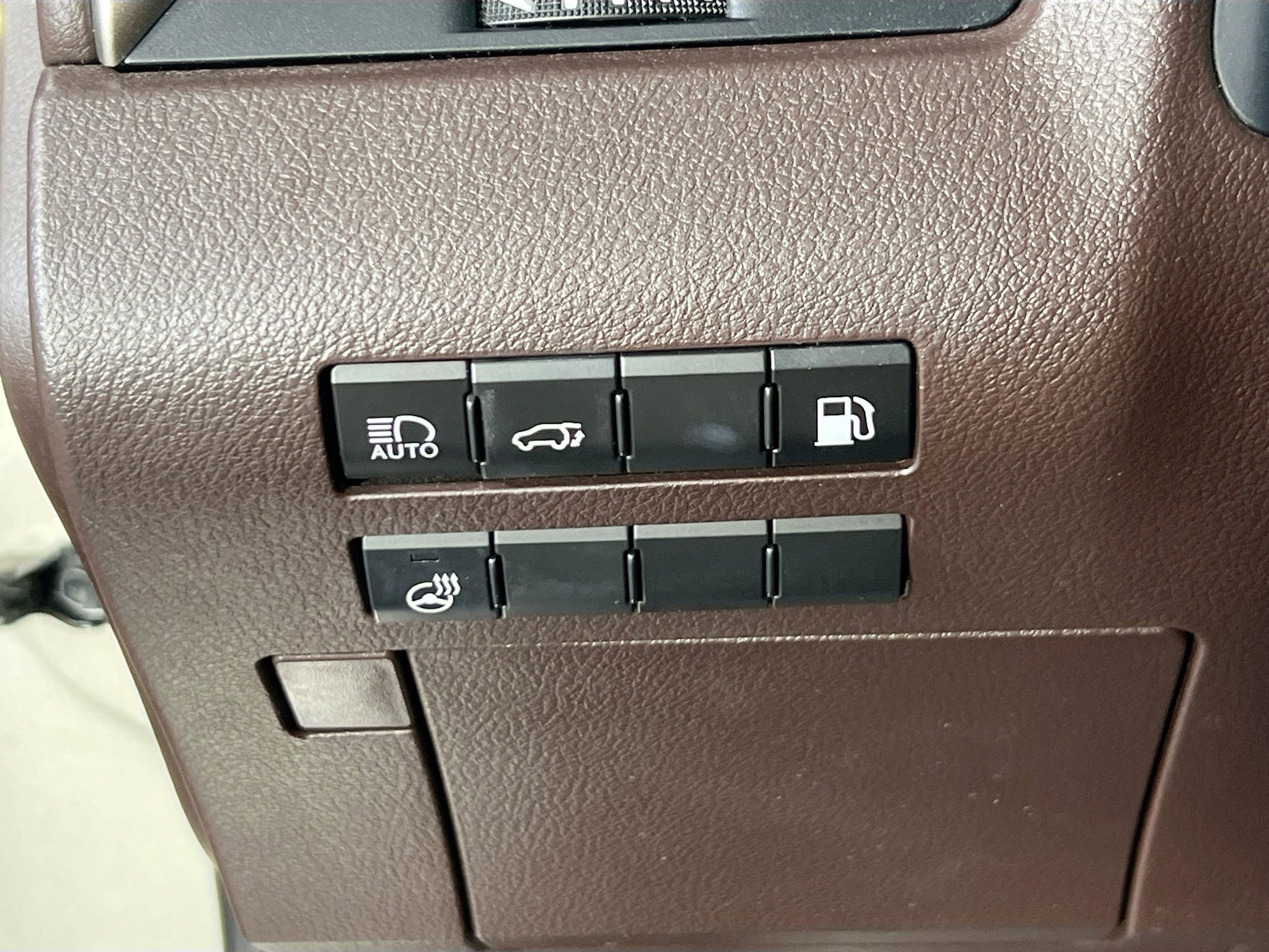 Used 2018 Lexus RX 450h AWD w/ Premium Package image 10