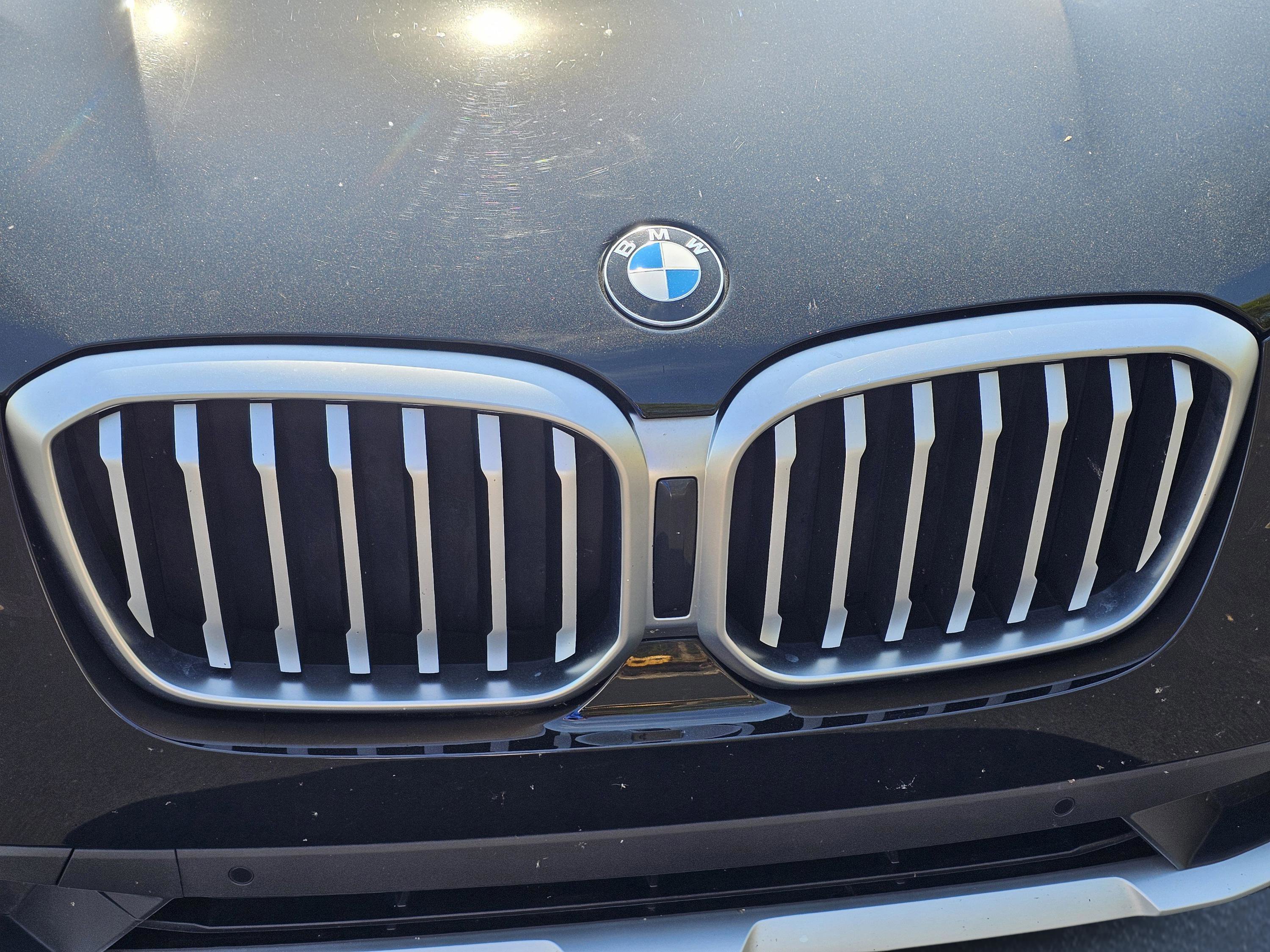 Used 2023 BMW X3 sDrive30i w/ Premium Package image 3