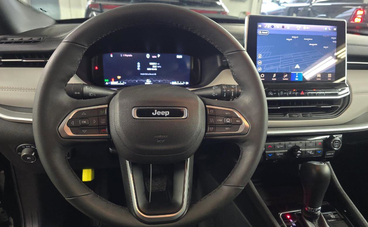 Used 2024 Jeep Compass Limited w/ Elite Group AWD/4WD image 6