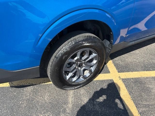 Used 2025 Ford Maverick XLT w/ Equipment Group 302A AWD/4WD image 4
