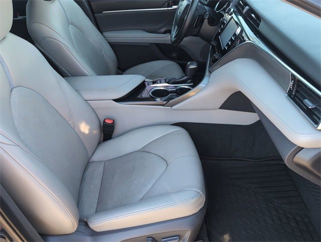 Used 2018 Toyota Camry XSE image 26