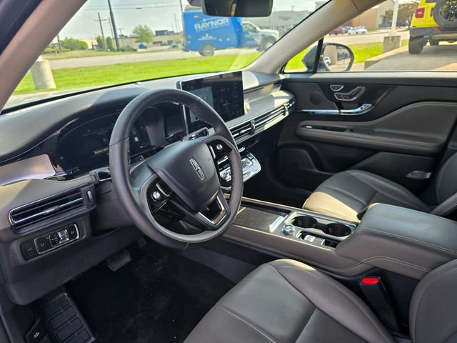 Used 2023 Lincoln Corsair AWD w/ Equipment Group 101A image 11