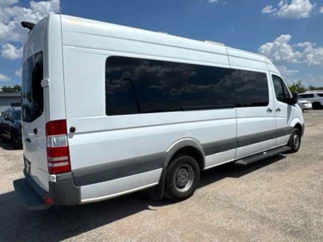 Used 2017 Mercedes-Benz Sprinter 3500 image 3