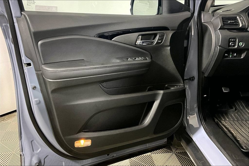 Used 2022 Honda Pilot Touring image 18