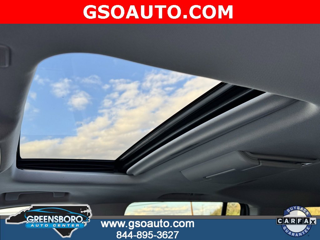 Used 2018 Chevrolet Suburban Premier image 25