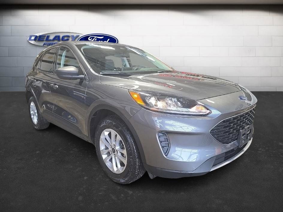 Used 2022 Ford Escape SE image 7