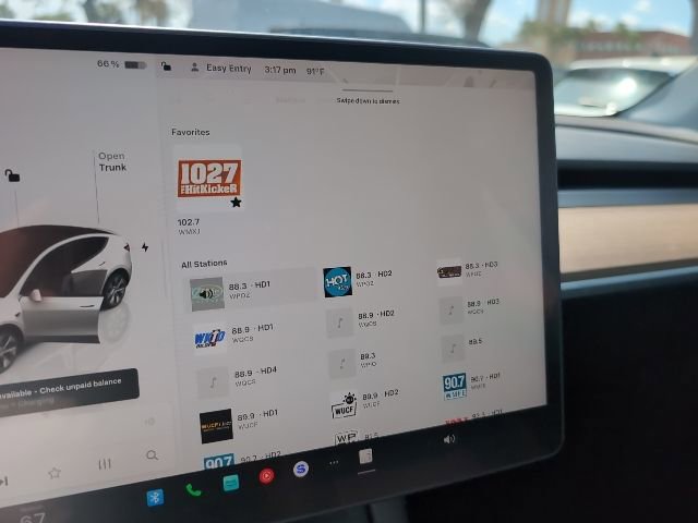 Used 2023 Tesla Model Y Long Range image 13