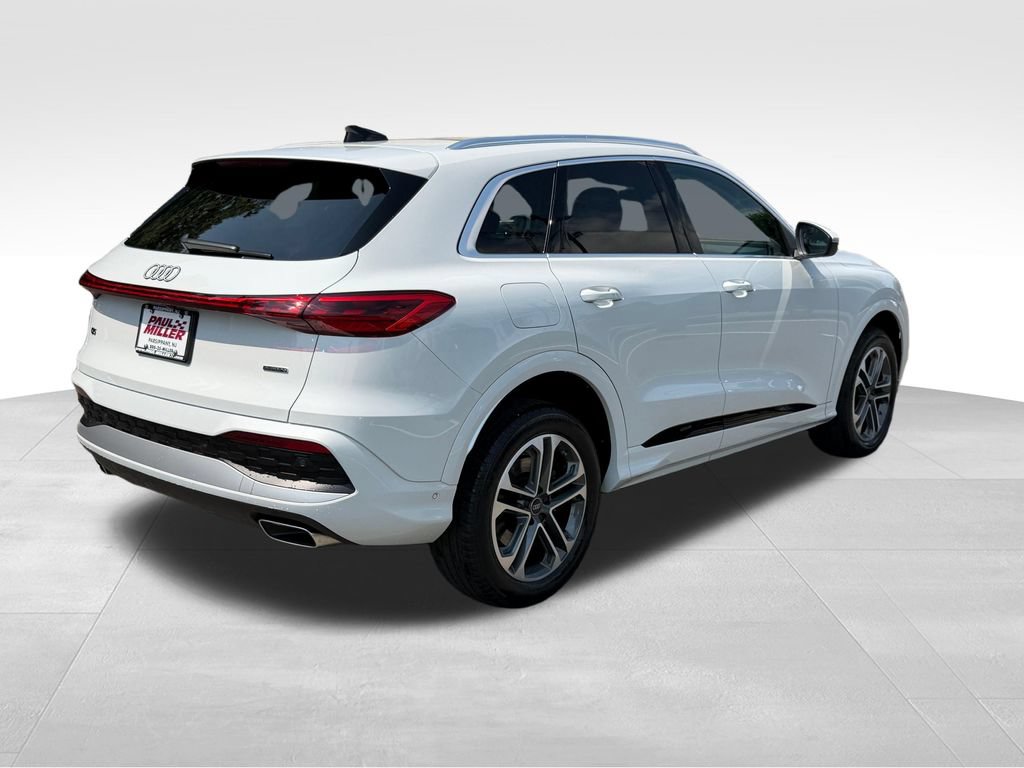 Used 2025 Audi Q5 Premium w/ Convenience Package AWD/4WD image 8