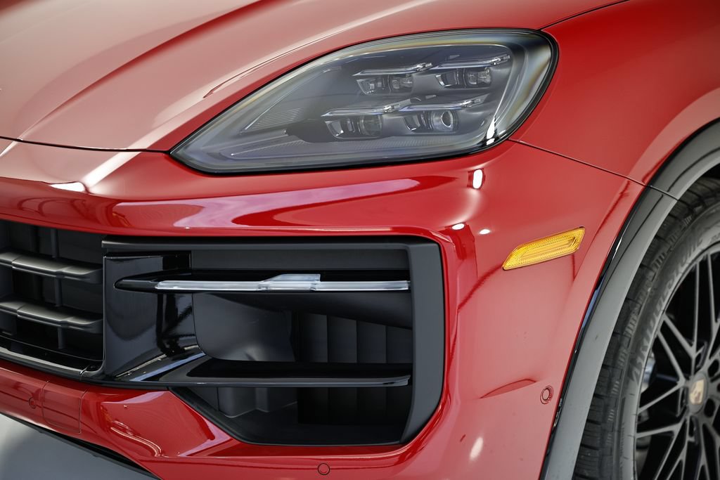 New 2026 Porsche Cayenne GTS AWD/4WD image 11