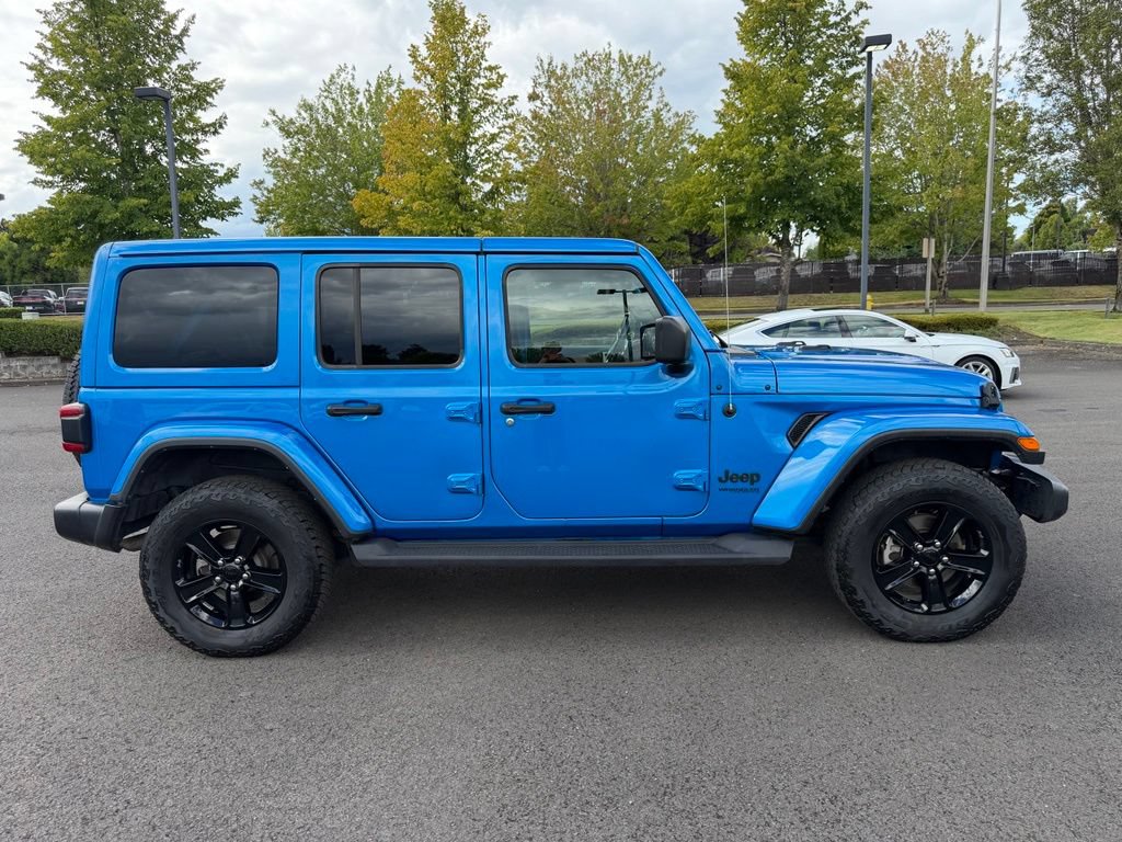 Used 2022 Jeep Wrangler Unlimited Sahara AWD/4WD image 10