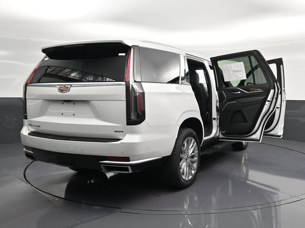 Used 2023 Cadillac Escalade Premium Luxury RWD image 39