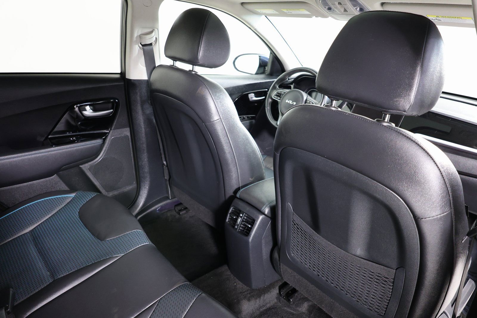 Used 2022 Kia Niro EX Premium w/ Cold Weather Package image 40