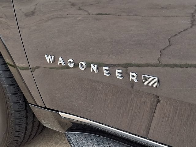 Used 2024 Jeep Wagoneer Series III AWD/4WD image 31
